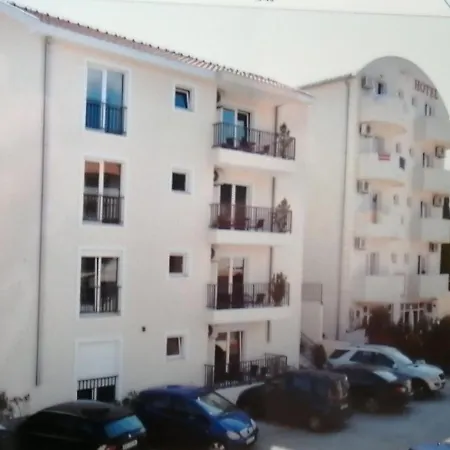 Apartments Kudra With Parking Herceg Novi Exterior photo